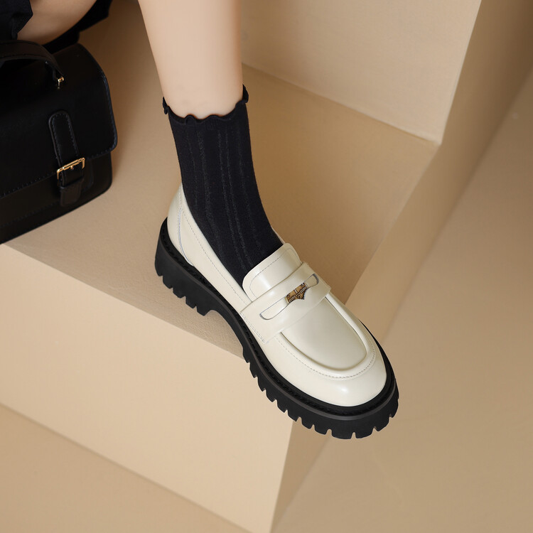 Deep Mouth Flat Shoes for Women - Cow Leather Slip-On, Black or Off-White